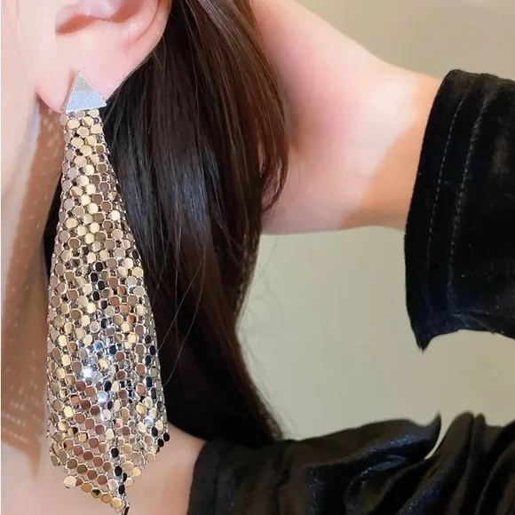 luxury fashion designer earrings tassel - Picture 3 of 11